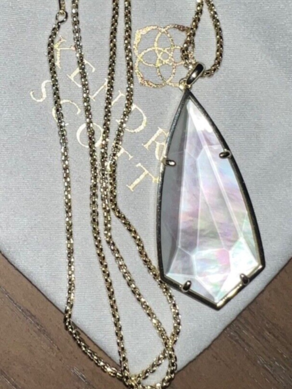 KENDRA SCOTT Carol Mother of Pearl Necklace GOLD tone Rare & Retired NEW!